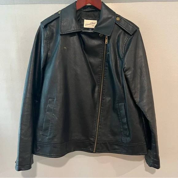 Universal Thread Black Faux Leather Jacket - Picture 4 of 6